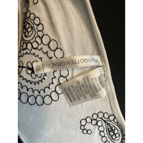 FORGOTTEN GRACE Womens Embroidered Tunic Blouse Top Shirt Plus Size1X - Picture 4 of 6